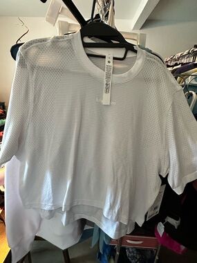 Lululemon  athletica Women's Swiftly High-Low Cropped Short Sleeve 10 White